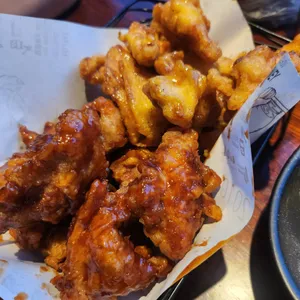 교촌치킨 사진