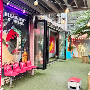 플리즈 웨잇 리뷰 사진