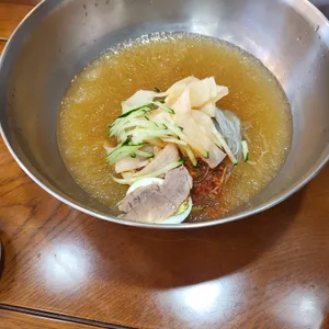 세숫대야냉면 사진