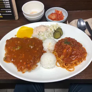 피터팬돈까스 사진
