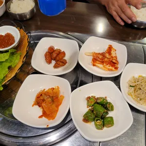 엉뚱식당 사진