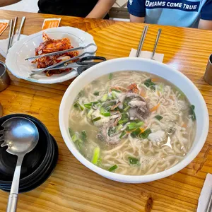 교동해물손칼국수 사진
