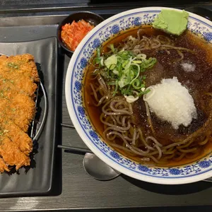 동경에서 만난 매운 라멘과 돈카츠 사진