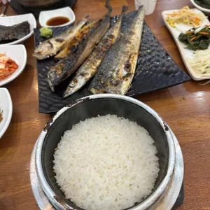 사랑이네 연탄불 생선구이 사진