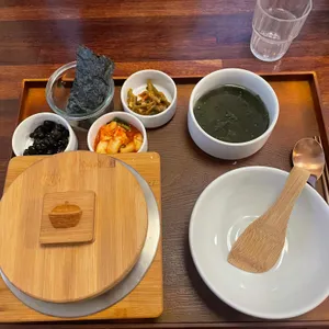 소월솥밥 사진