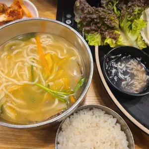 명동칼국수샤브샤브 사진