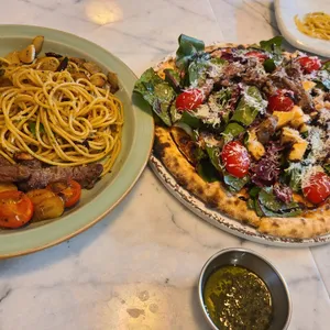 이유 (EU) 리뷰 사진