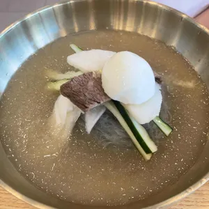 설반 사진