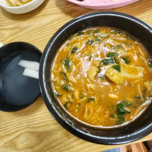 예당느티나무 사진