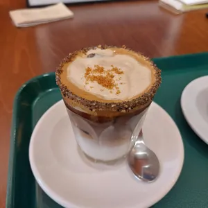 서브젝트 커피 사진