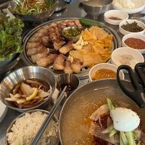 부산댁 사진