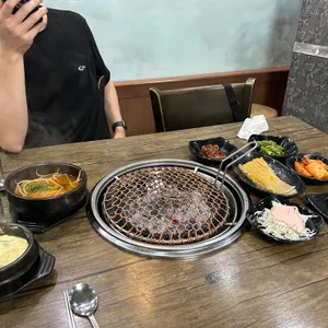 이쁜돼지 사진