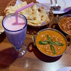 타라 사진