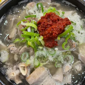 노란간판 창평국밥 사진