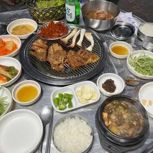 돈비촌 사진