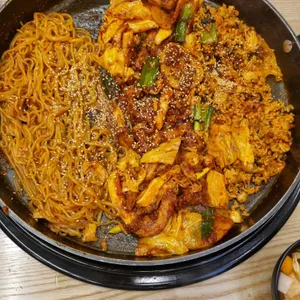 유가네닭갈비 사진