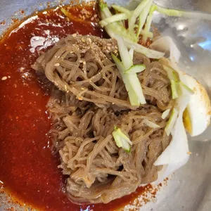 육쌈냉면 사진