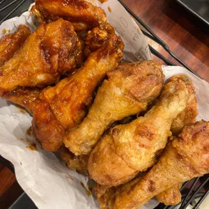교촌치킨 사진
