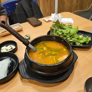 최신족발 사진