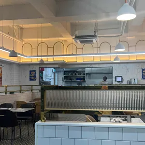 라라코스트 리뷰 사진