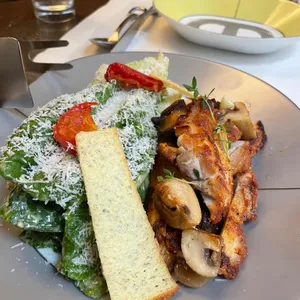 카페 마당 사진