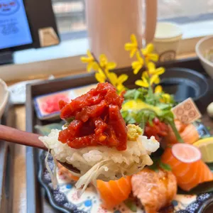 수암골 연어 곳간 사진
