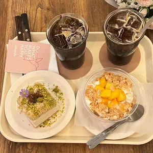 카페 리벌스 리뷰 사진