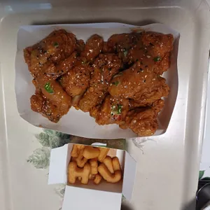 자담치킨 사진