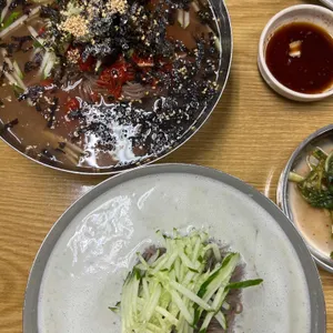 망우리고개 서옹메밀막국수 사진