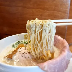 멘지 리뷰 사진