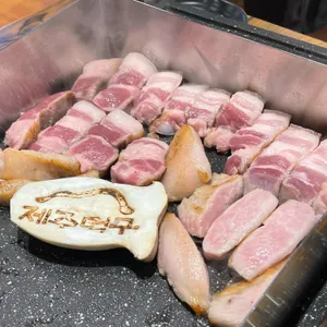 제주덕구 사진