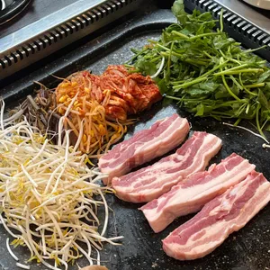 왕돌판생삼겹 사진