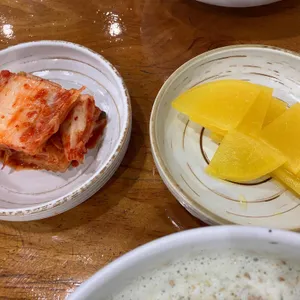 유명국시랑 사진
