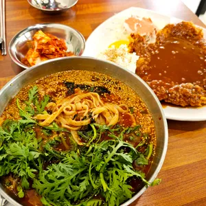 공주얼큰이칼국수 사진