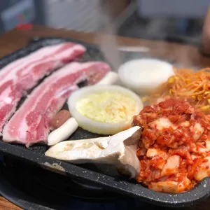 꿀삼겹 사진