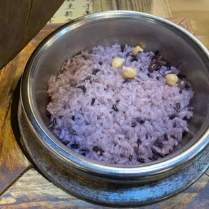 맷돌순두부돌솥밥 사진