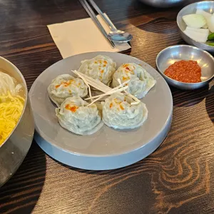 평이담백뼈칼국수 사진