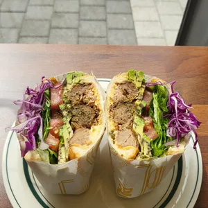 위치스 사진