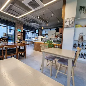 더프롬나드 리뷰 사진