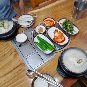 지리산삼계탕 사진