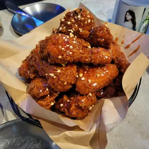 BBQ치킨앤비어 사진