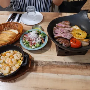 트라가 리뷰 사진