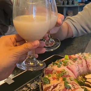 추상 리뷰 사진