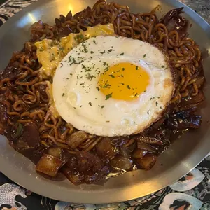 추상 리뷰 사진