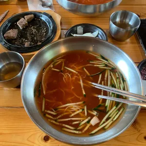자연과사람들 밀면 사진