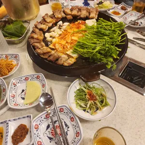 진짜무쇠삼겹 사진