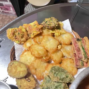 뒤집어봤자전이여 사진