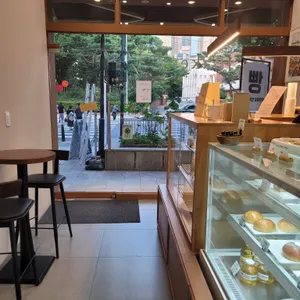 1월의 윤슬 리뷰 사진