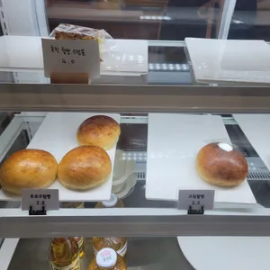 1월의 윤슬 리뷰 사진