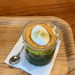 레이븐 커피로스터리 사진